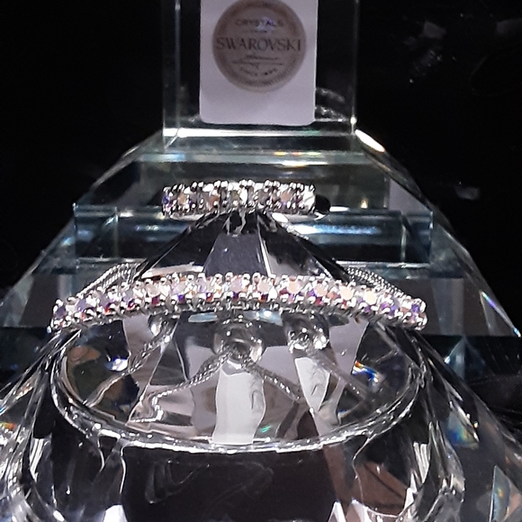 COPY - SWAROVSKI AURORA BOREALIS BAND RING. 9 - Picture 5 of 5